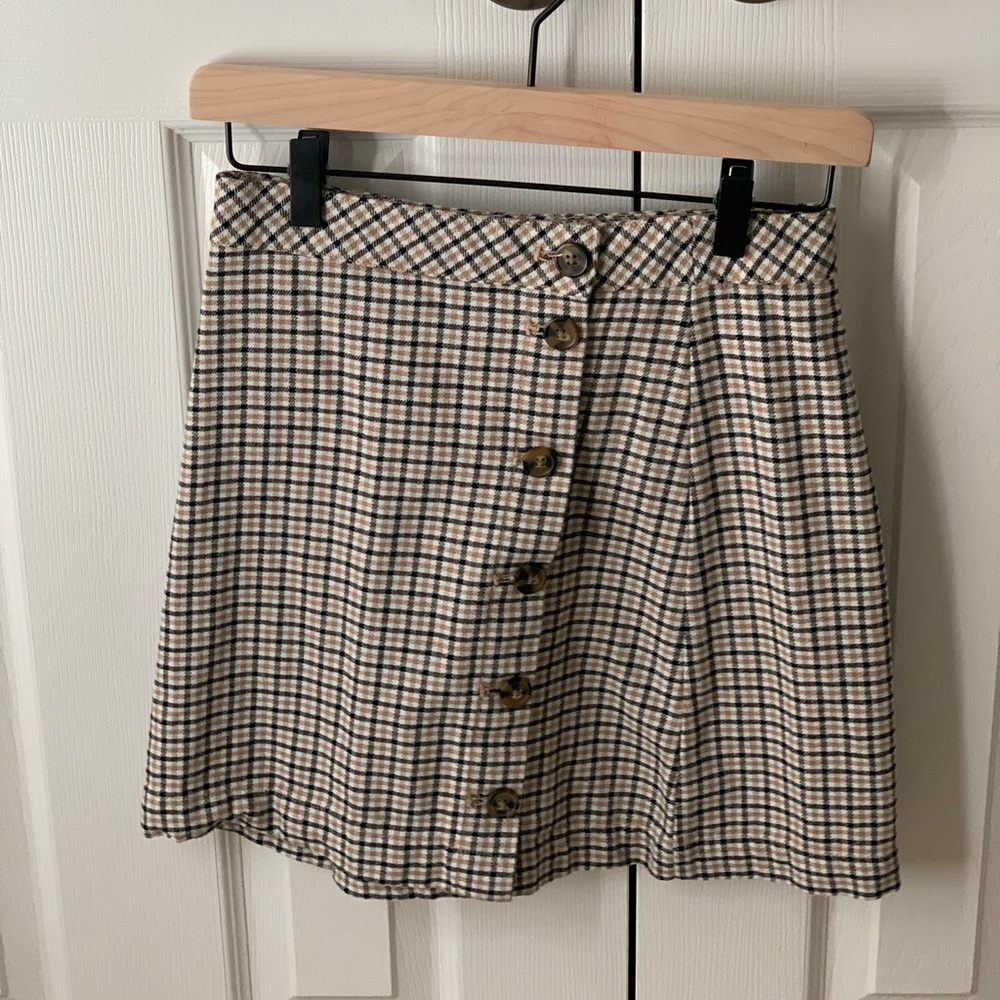 H&M Plaid skirt with buttons